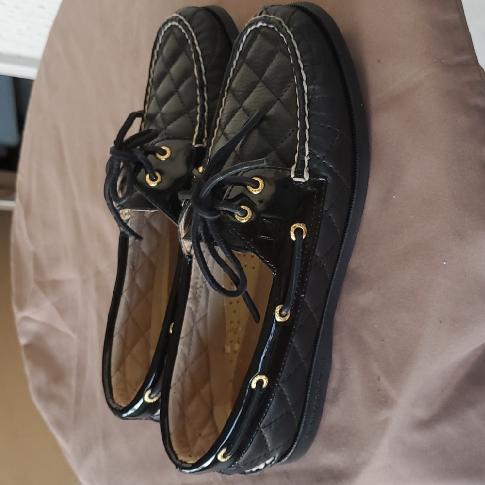 Sperry Topsider slip on